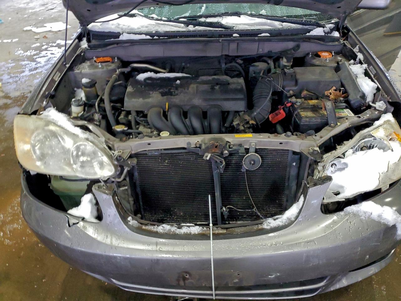 Toyota Corolla Ce Image 6