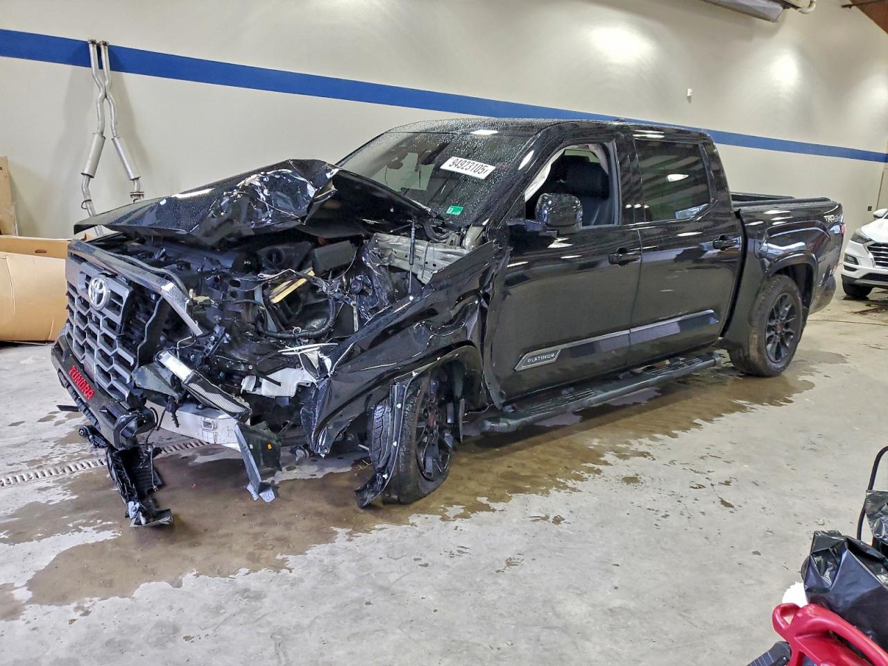 Toyota Tundra Crewmax Limited Image 1