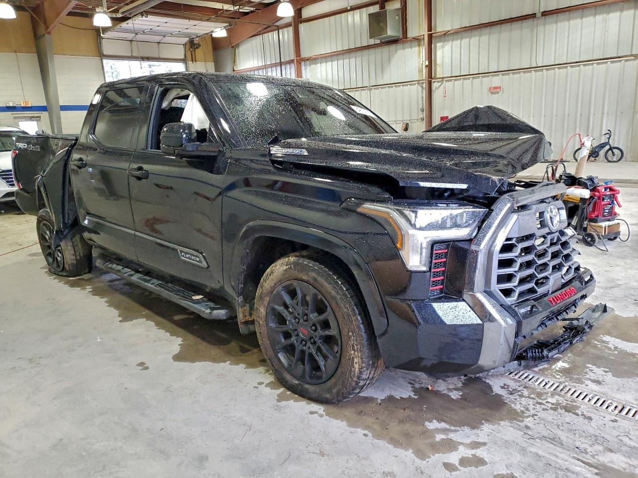 Toyota Tundra Crewmax Limited Image 6