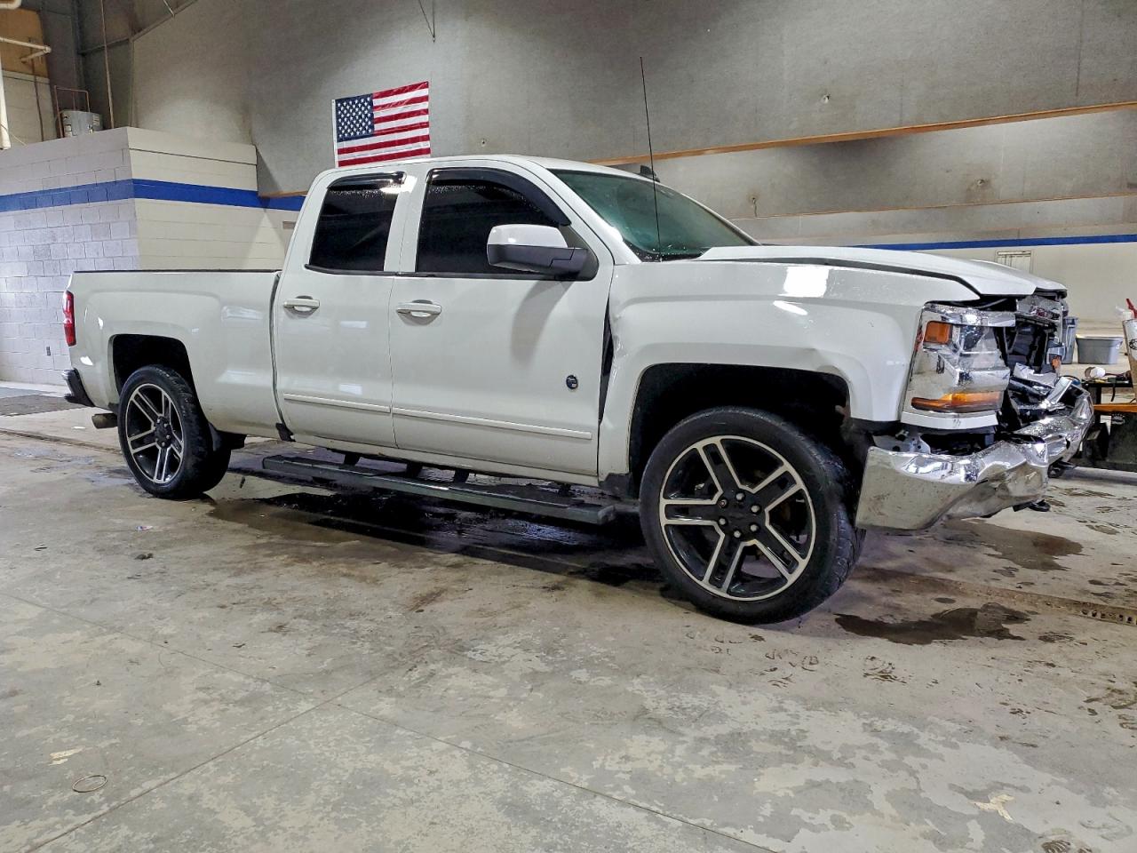 Chevrolet Silverado K1500 Lt Image 2