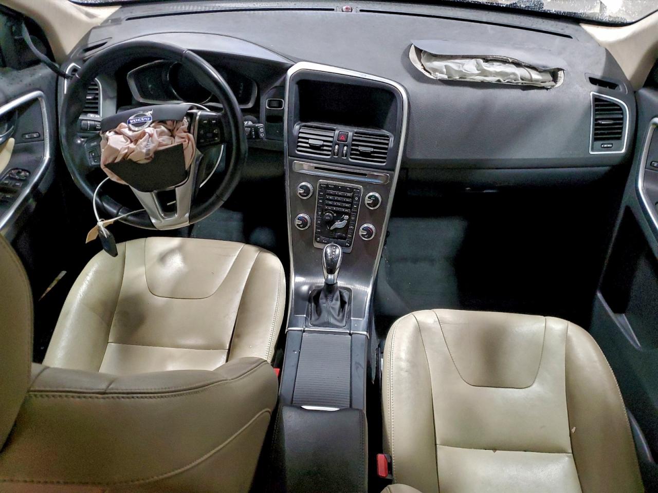 Volvo XC60 T5 Premier Image 11