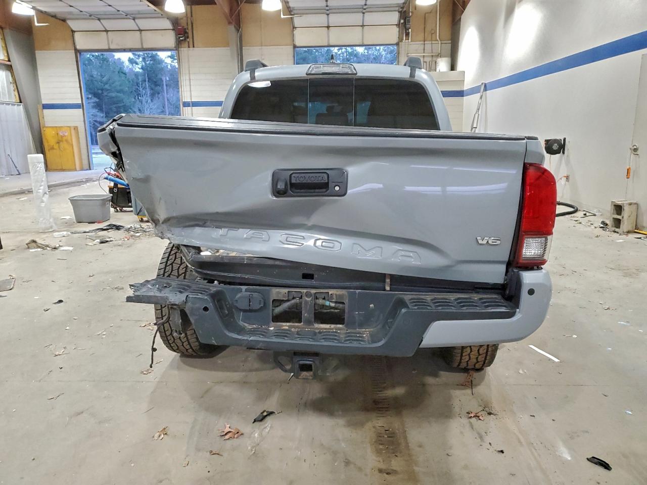 Toyota Tacoma Double Cab Image 9