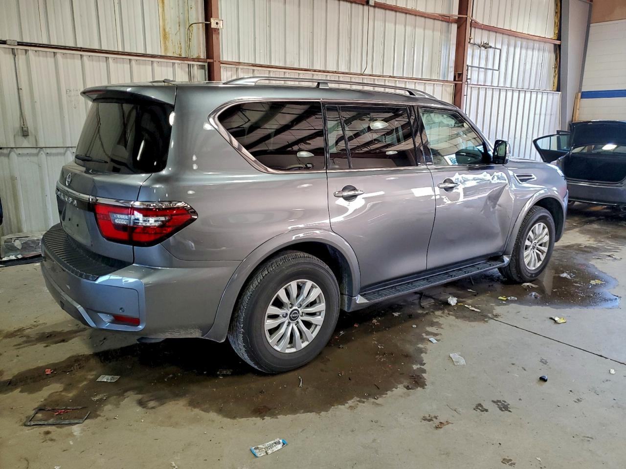 Nissan Armada S Image 3