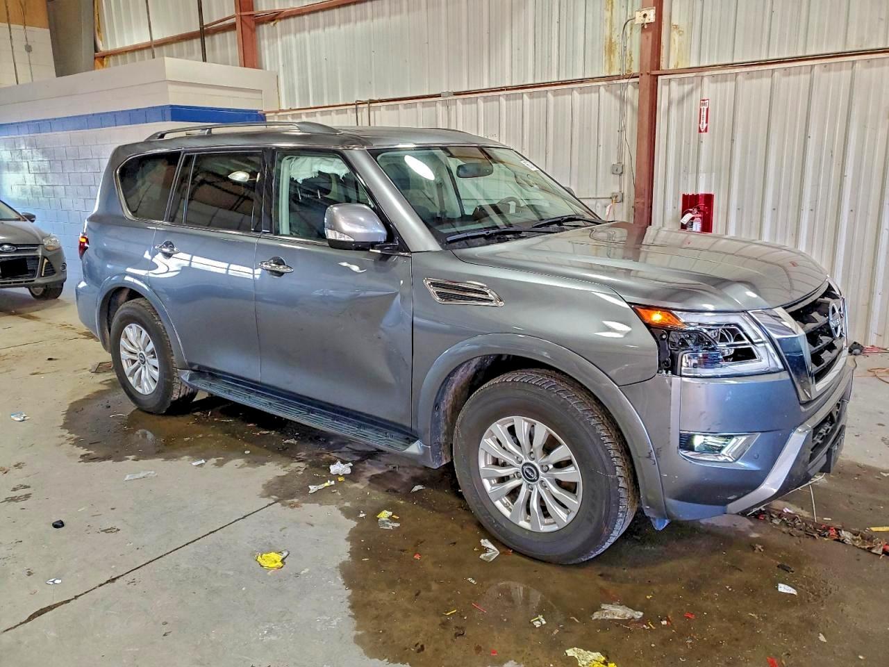 Nissan Armada S Image 5