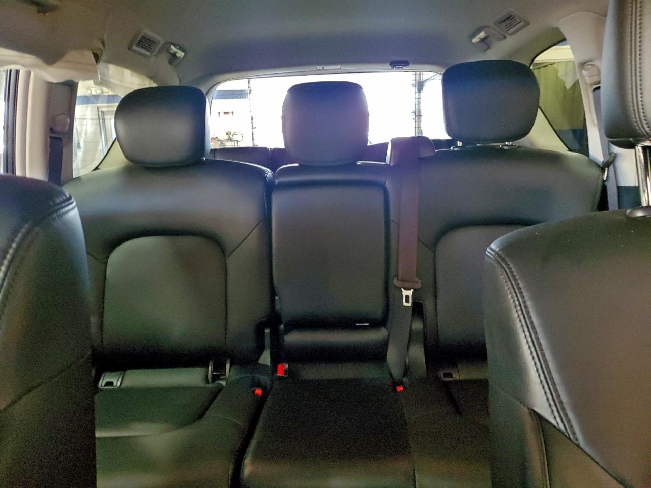 Nissan Armada S Image 7