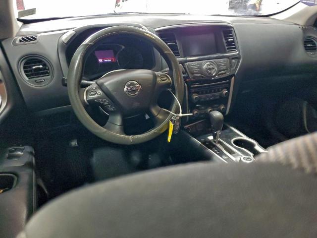 Nissan Pathfinder S Image 9