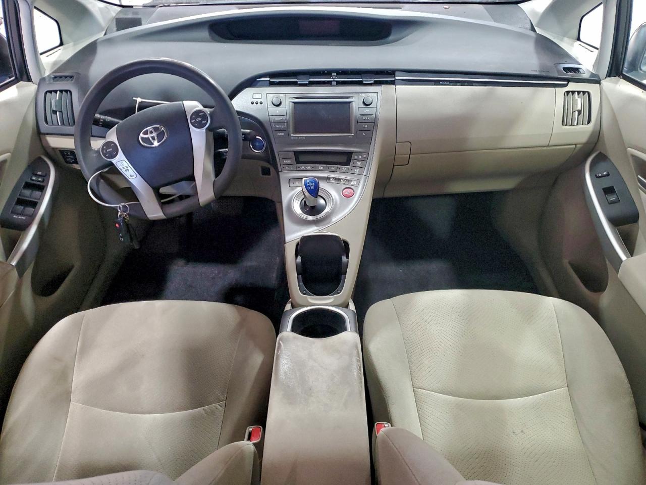 Toyota Prius Image 8