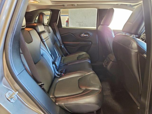 Jeep Cherokee Trailhawk Image 7