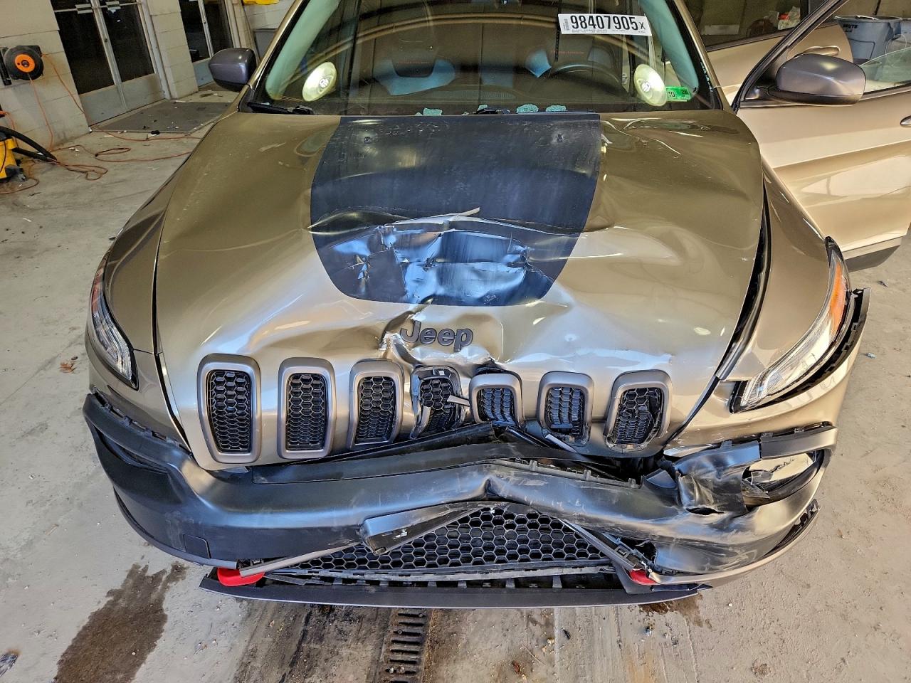 Jeep Cherokee Trailhawk Image 5