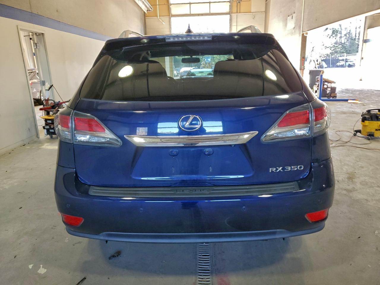 Lexus RX 350 Base Image 2