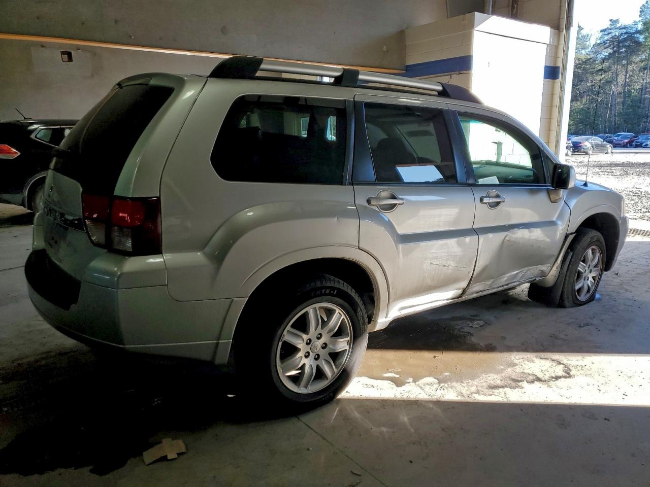 Mitsubishi Endeavor Ls Image 12