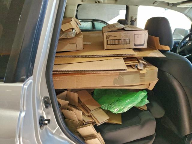 Mitsubishi Endeavor Ls Image 13