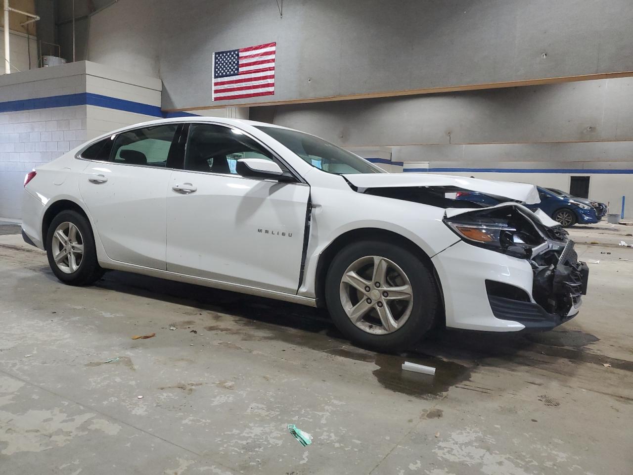 Chevrolet Malibu Ls Image 2