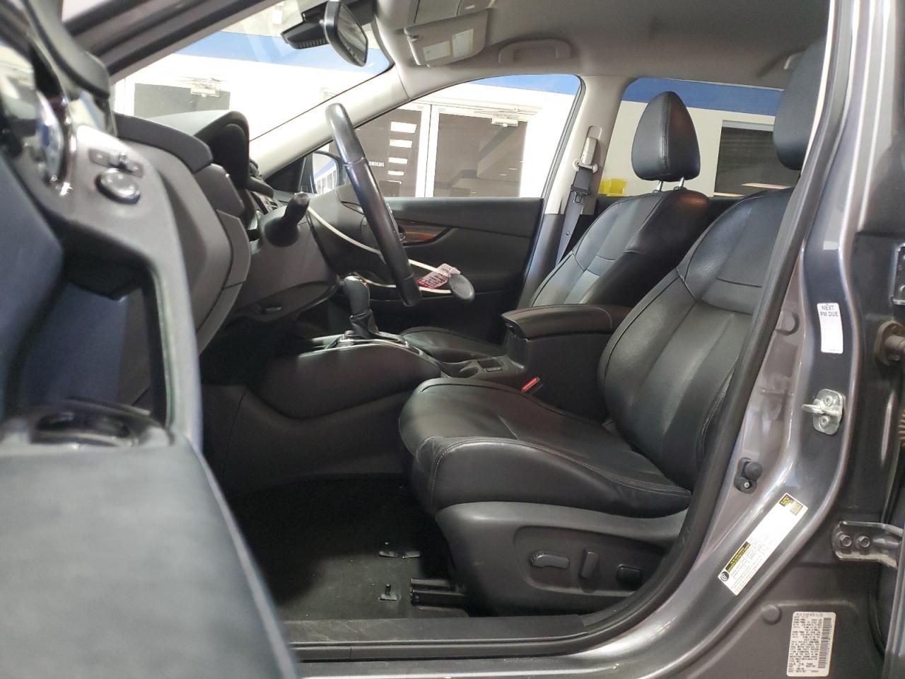 Nissan Rogue S Image 9