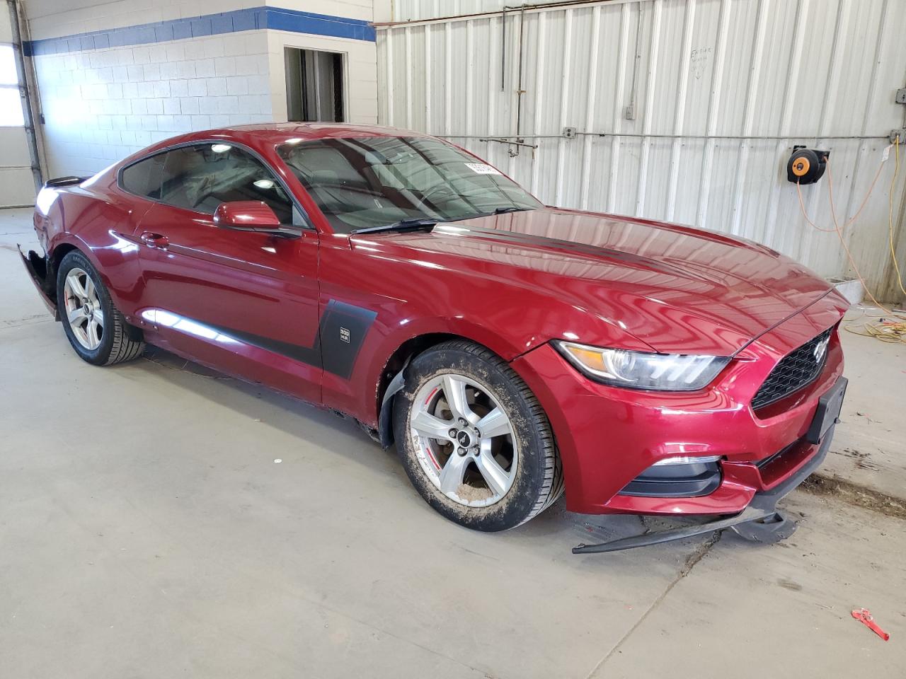 Ford Mustang Image 4