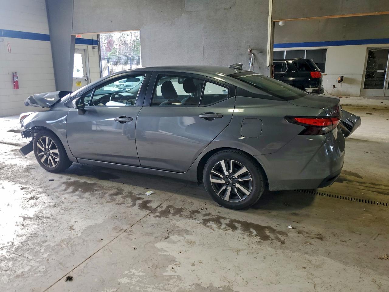 Nissan Versa Sv Image 9