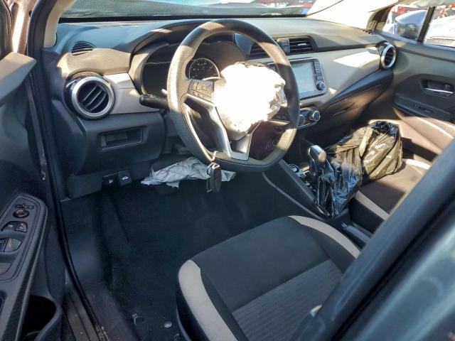 Nissan Versa Sv Image 13