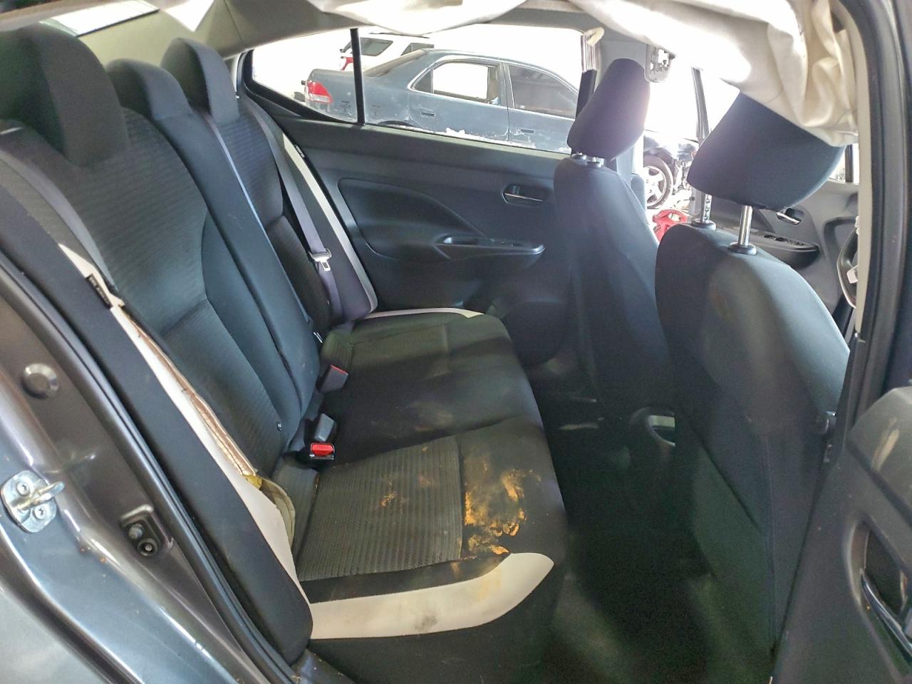 Nissan Versa Sv Image 6