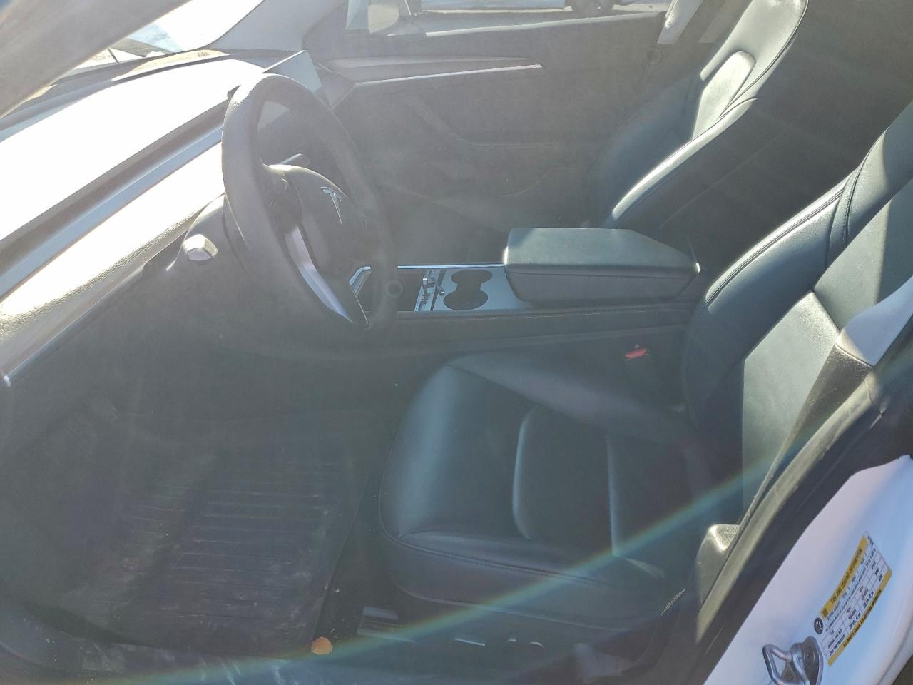 Tesla Model 3 Image 11