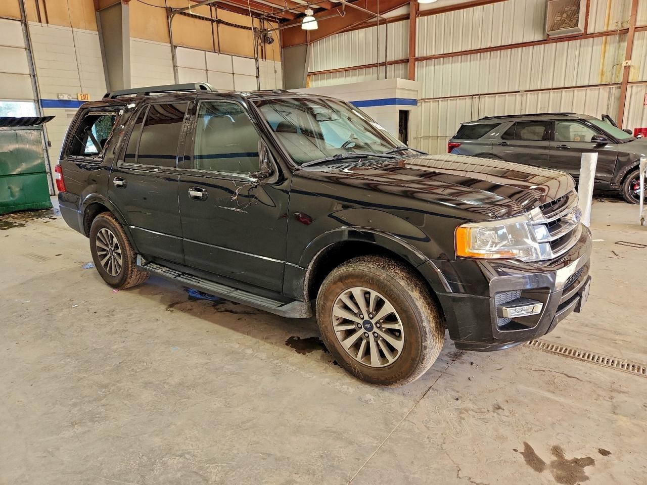 Ford Expedition Xlt Image 10
