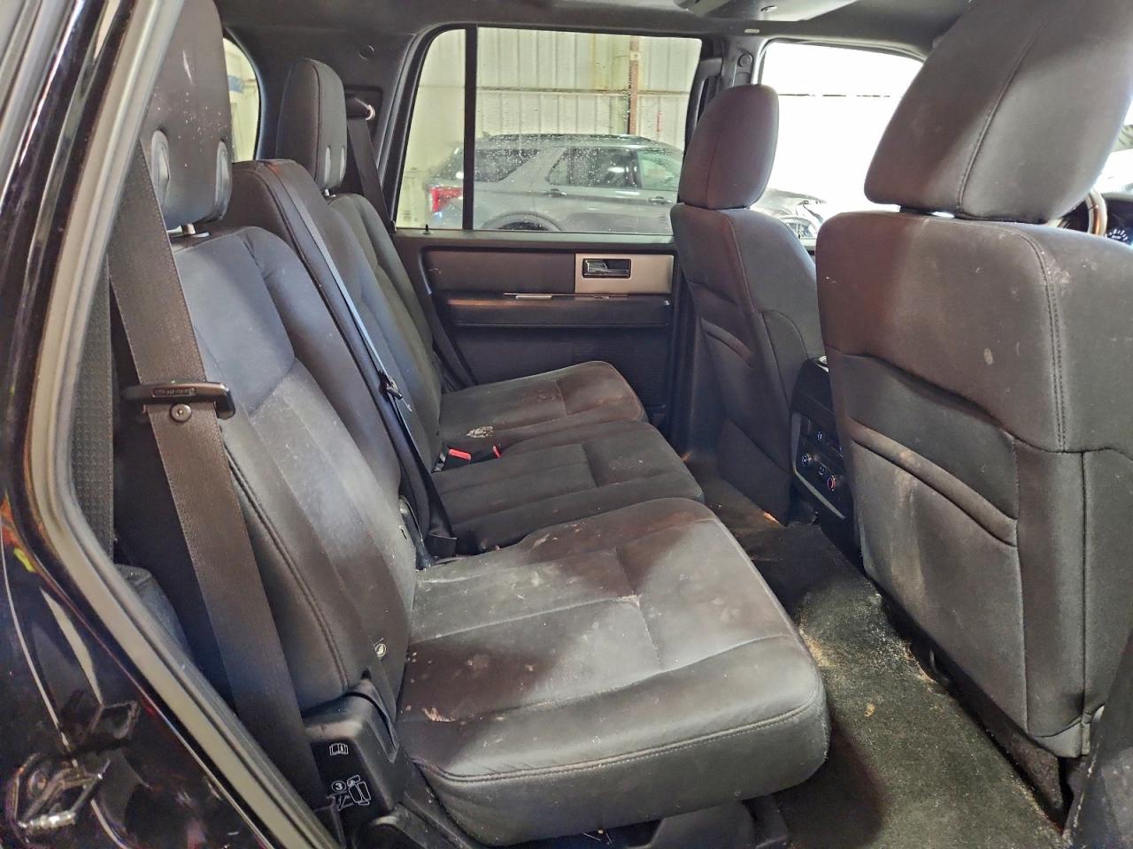 Ford Expedition Xlt Image 8