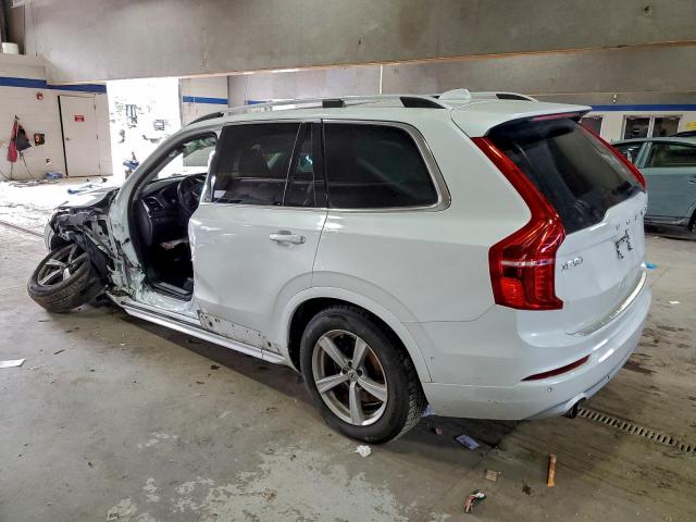 Volvo XC90 T5 Image 12