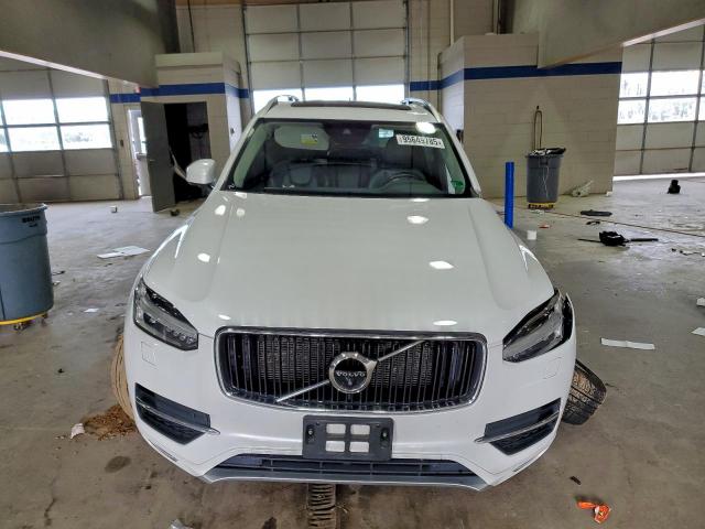 Volvo XC90 T5 Image 8