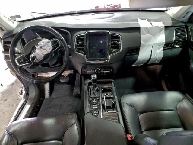 Volvo XC90 T5 Image 3