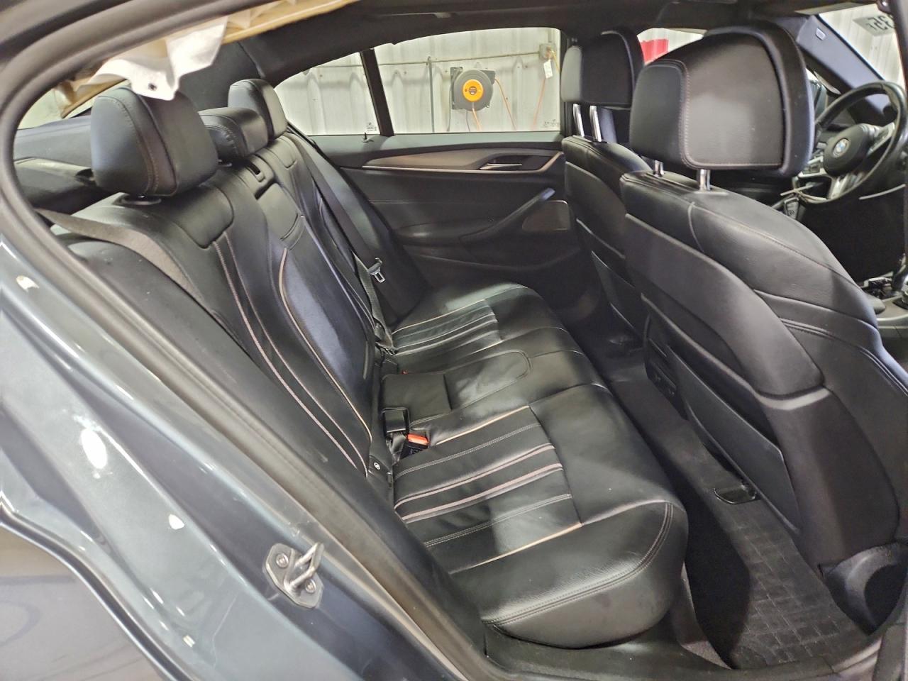 BMW 5 Series Xi Image 9