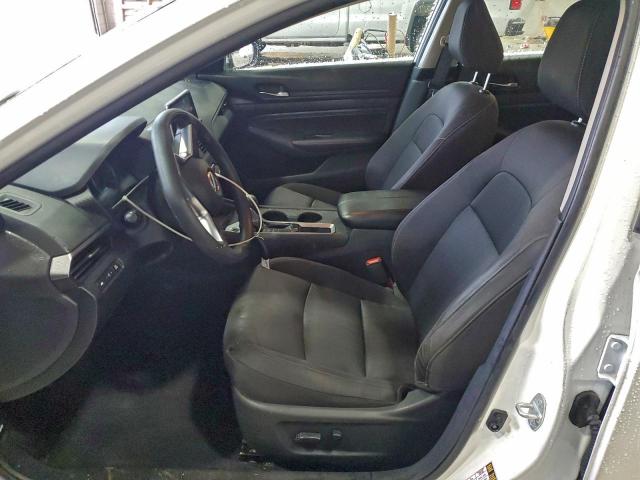 Nissan Altima S Image 12