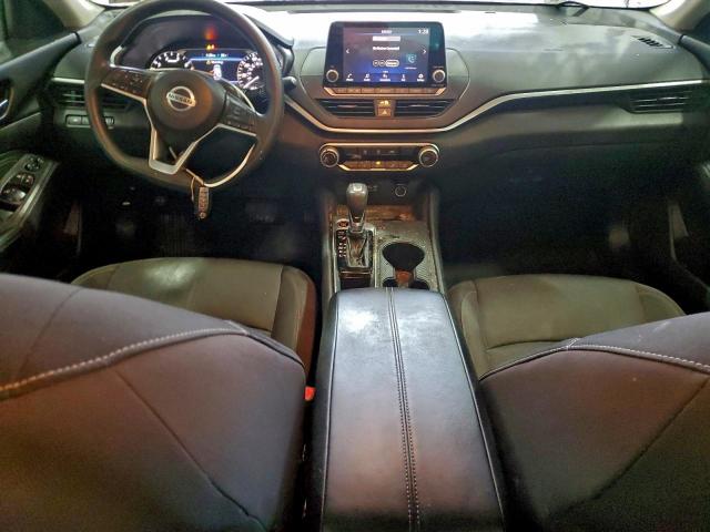 Nissan Altima S Image 5