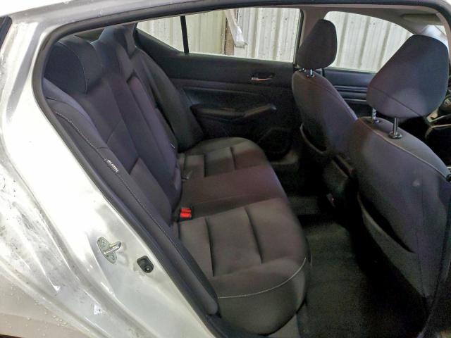 Nissan Altima S Image 10