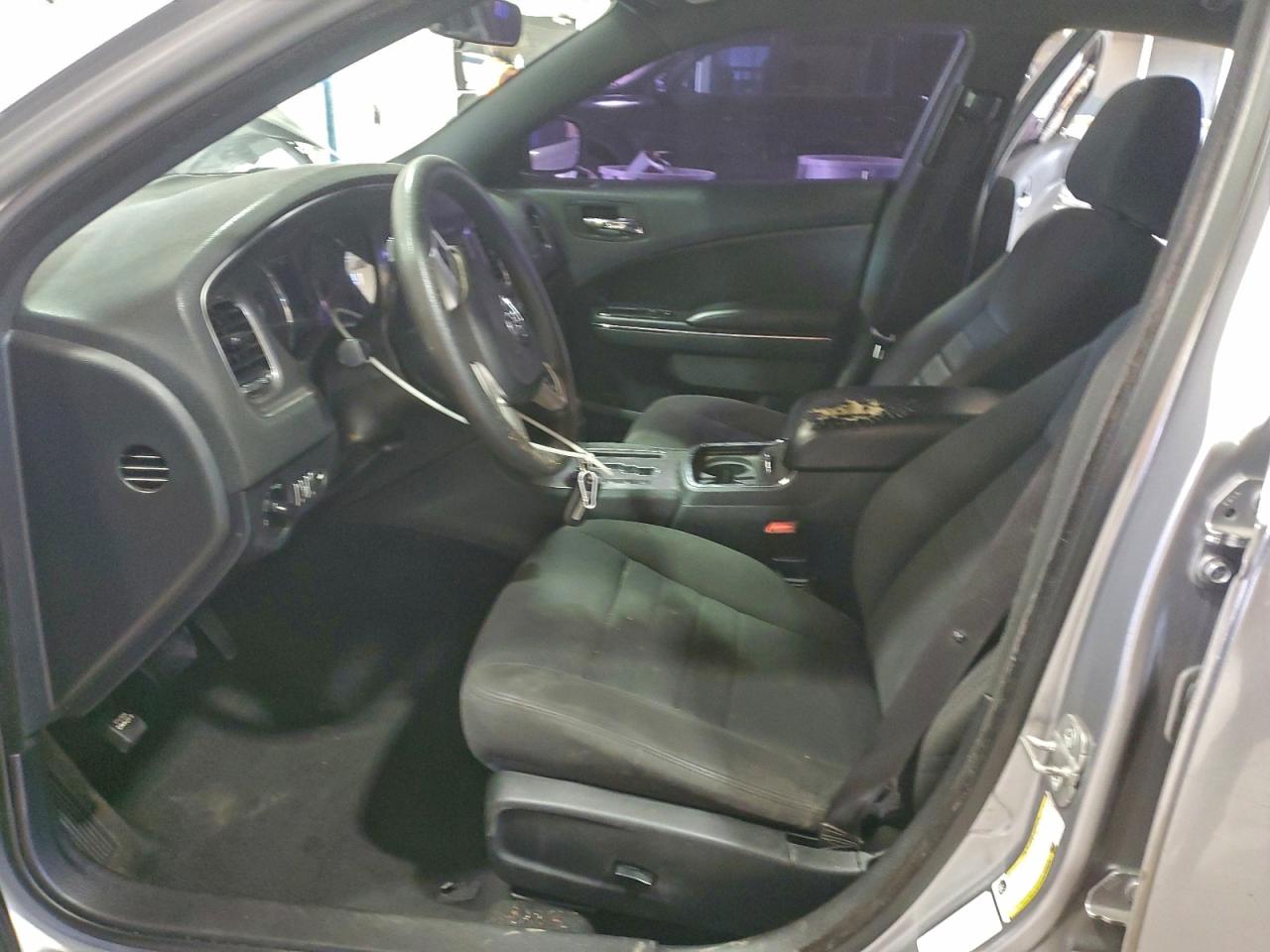 Dodge Charger Se Image 13