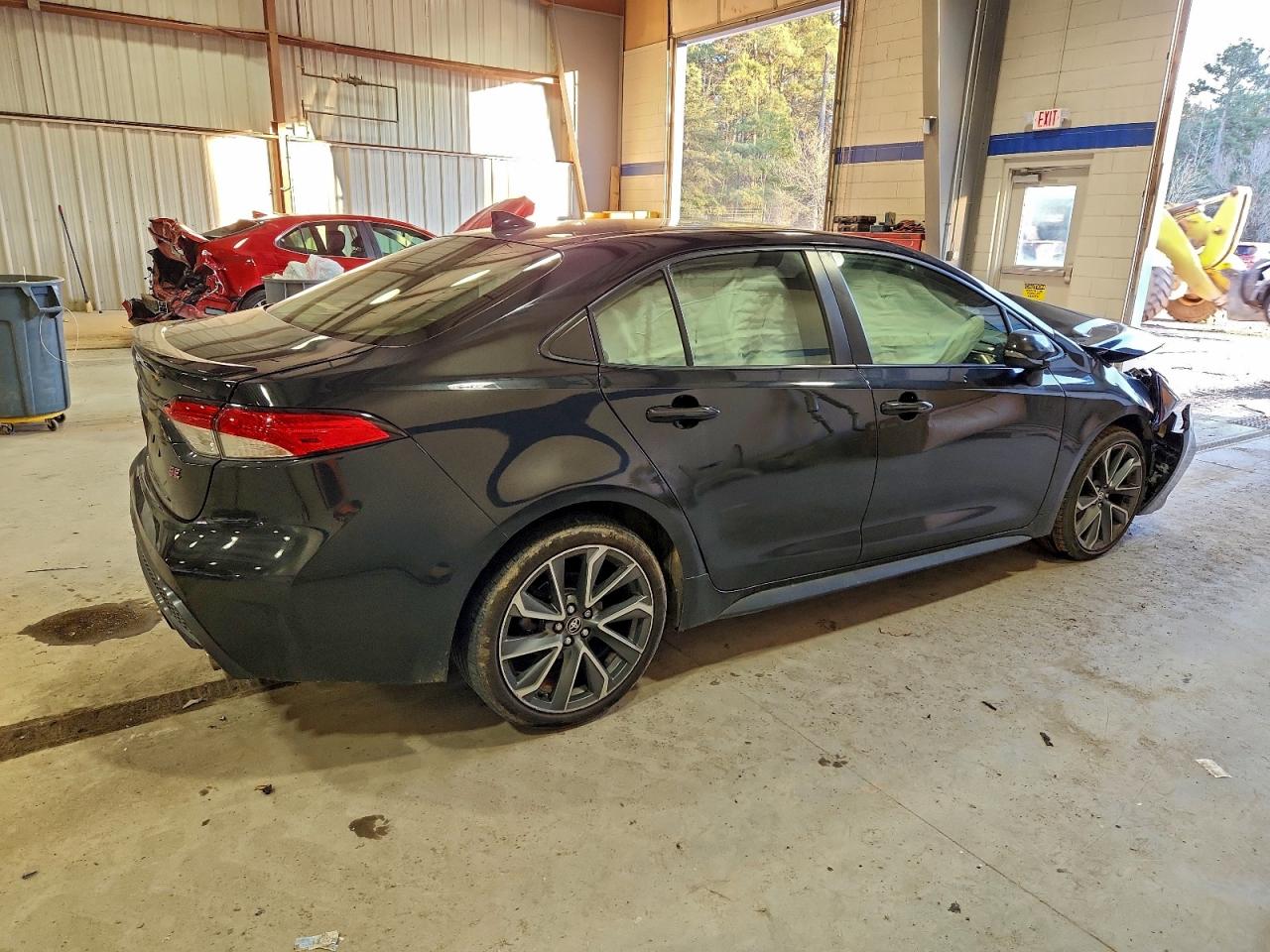 Toyota Corolla Se Image 6