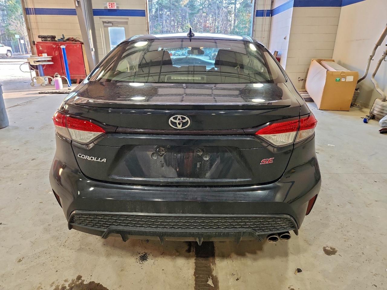 Toyota Corolla Se Image 4