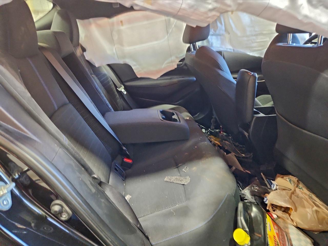 Toyota Corolla Se Image 8