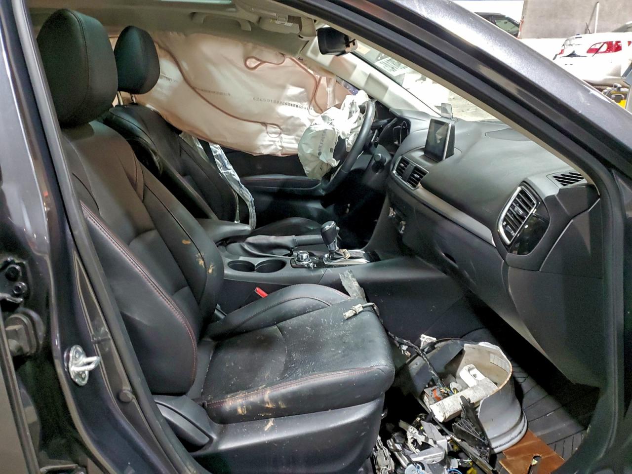 Mazda 3 Grand Touring Image 10