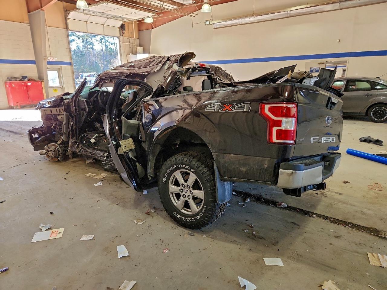 Ford F-150 Supercrew Image 12