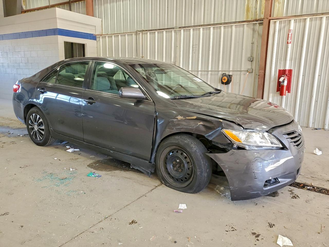 Toyota Camry Base Image 11