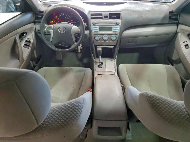 Toyota Camry Base Image 2