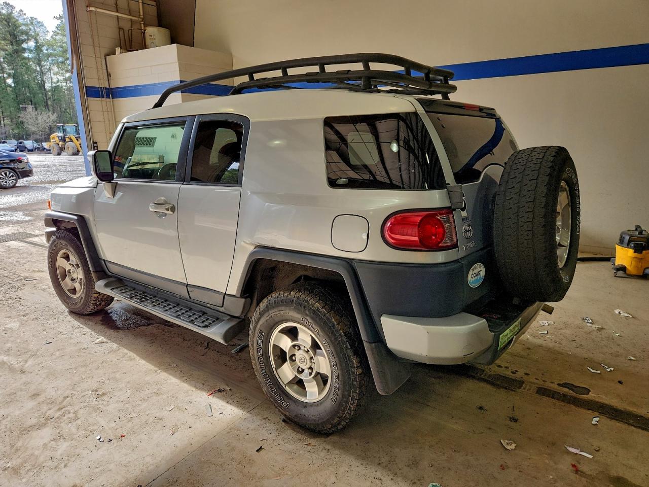 Toyota FJ Cruiser Image 12