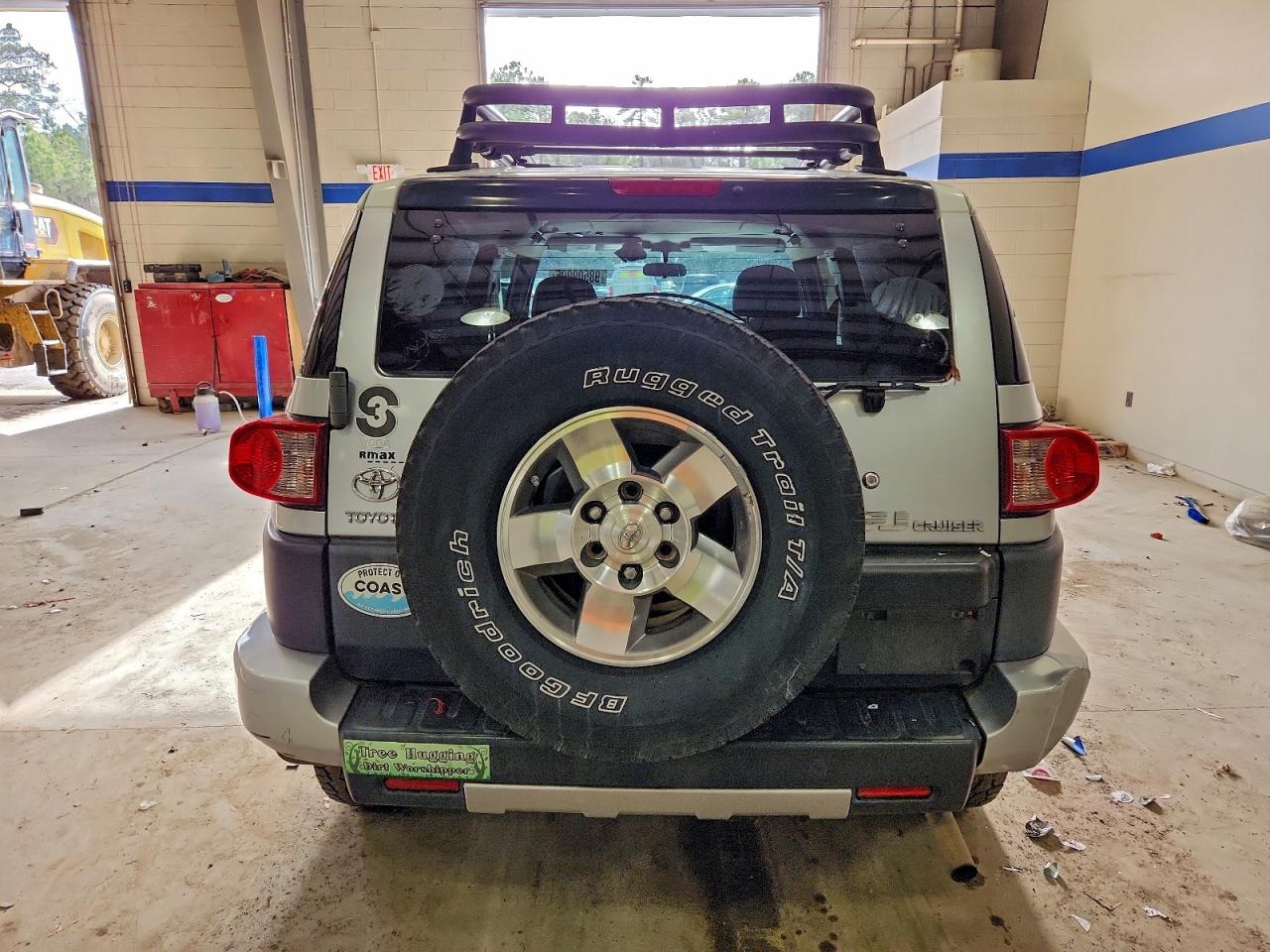 Toyota FJ Cruiser Image 4