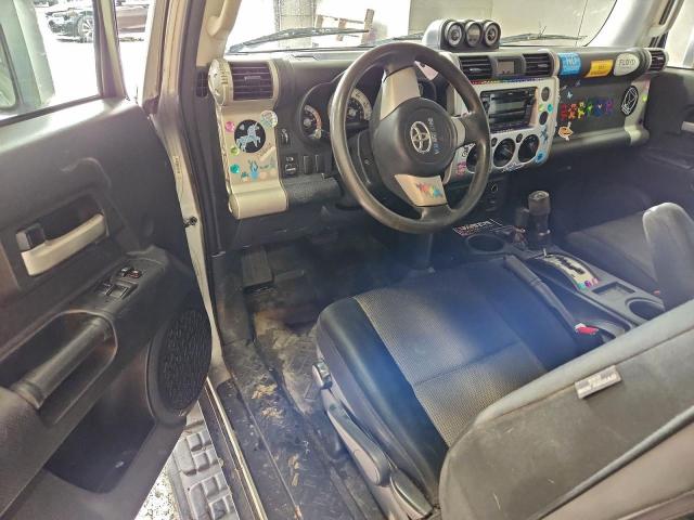 Toyota FJ Cruiser Image 9