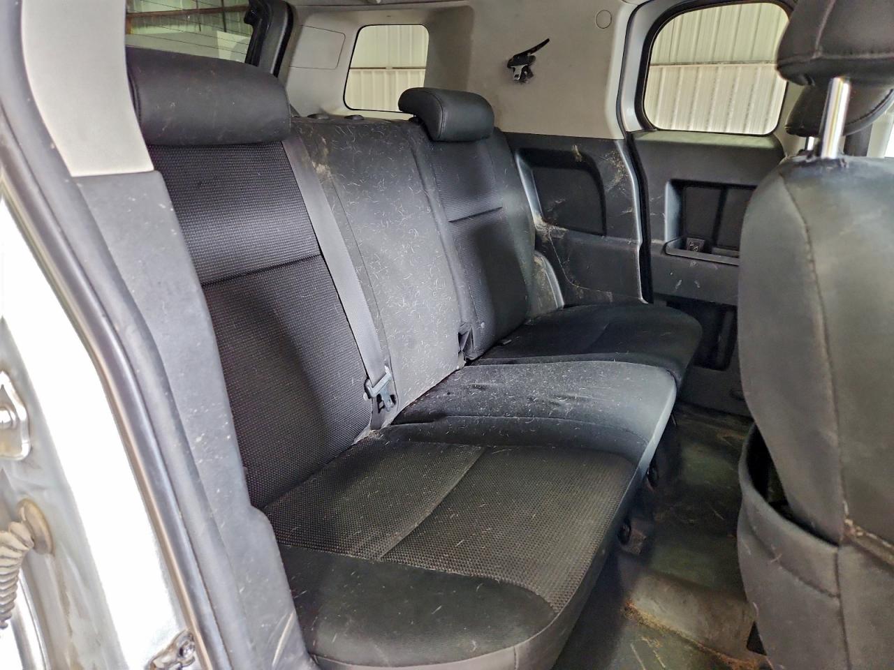 Toyota FJ Cruiser Image 10