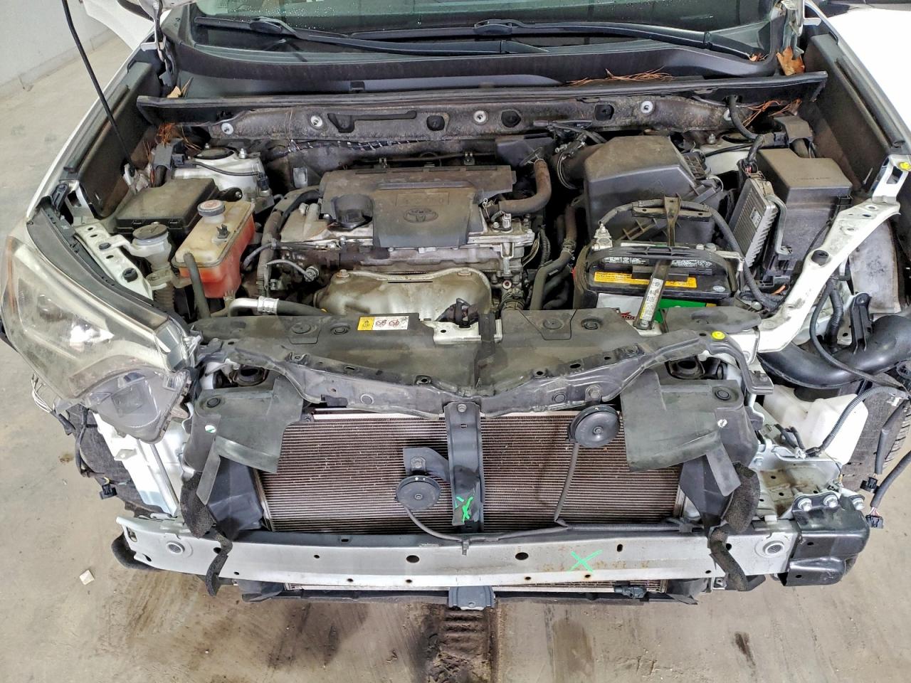 Toyota RAV4 Limited Image 7