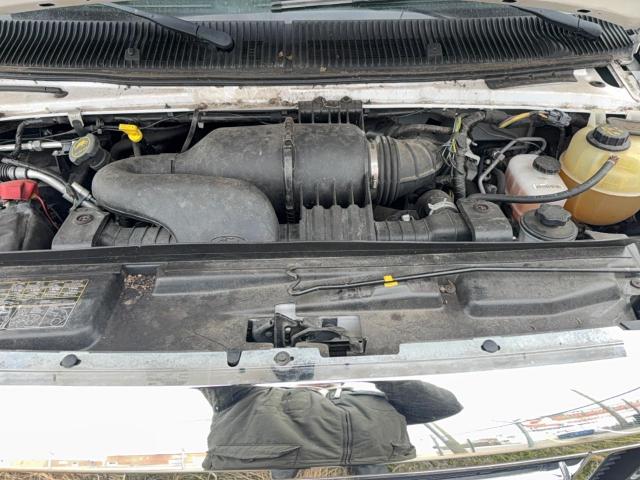 Ford Econoline E450 Super Duty Cutaway Van Image 10