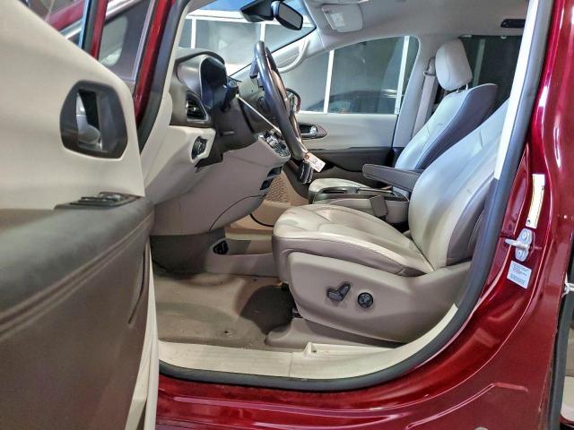 Chrysler Pacifica Touring L Plus Image 7