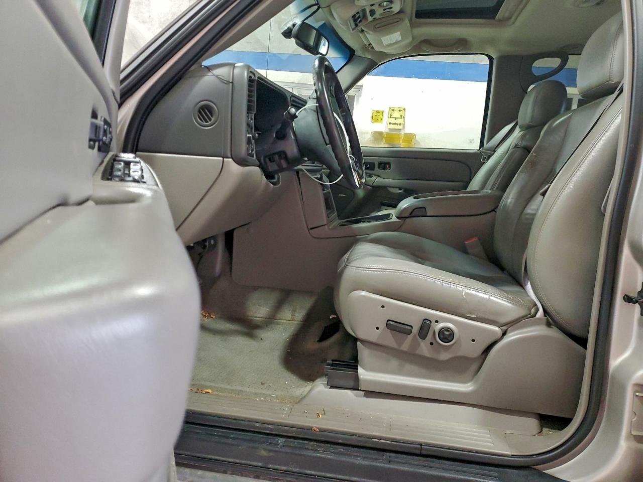 Chevrolet Tahoe K1500 Image 10