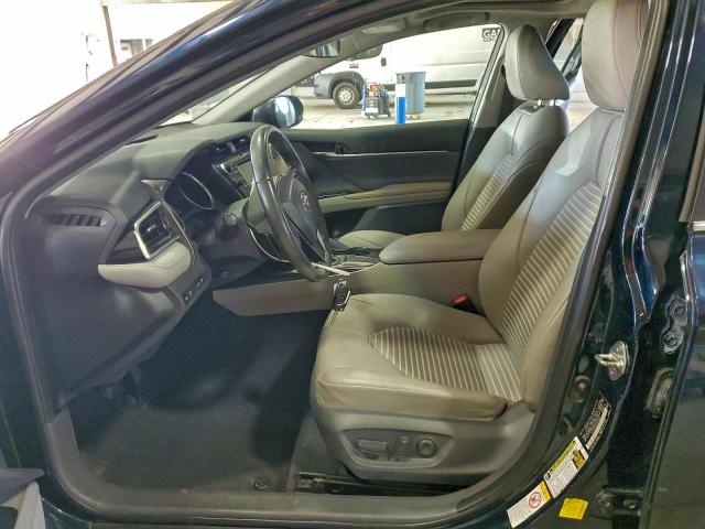 Toyota Camry L Image 9