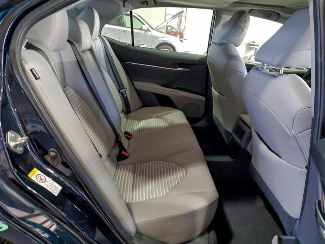 Toyota Camry L Image 7